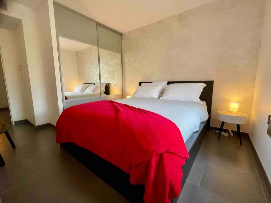 Superbe Appartement, Piscine, Vue Mer Et Montagnes Antibes Eksteriør bilde
