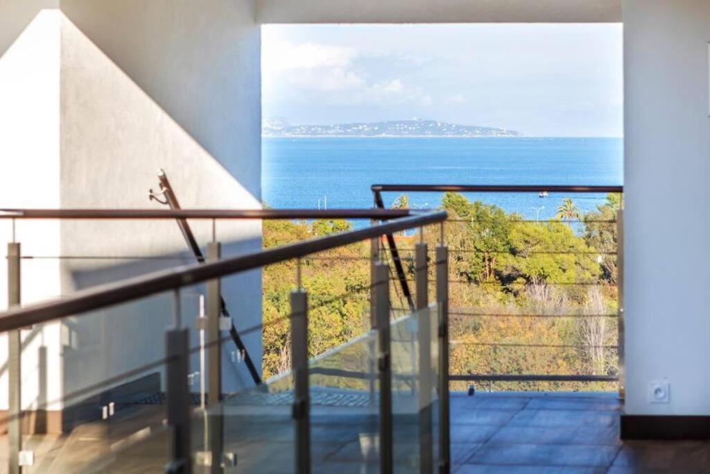 Superbe Appartement, Piscine, Vue Mer Et Montagnes Antibes Eksteriør bilde